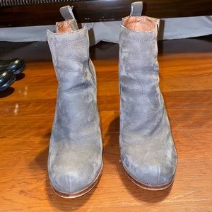 Jeffrey Campbell gray heeled boots size 7